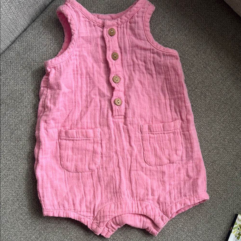 Baby girl linen romper